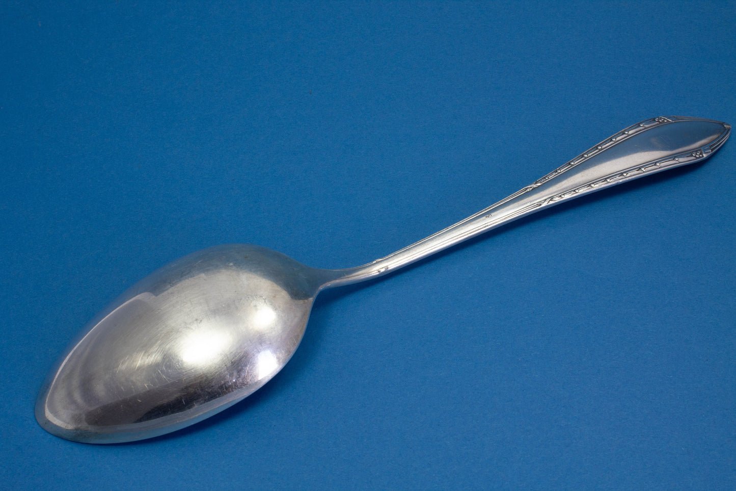 Sehr großer Gemüsevorlegelöffel, versilberter Vorlegelöffel