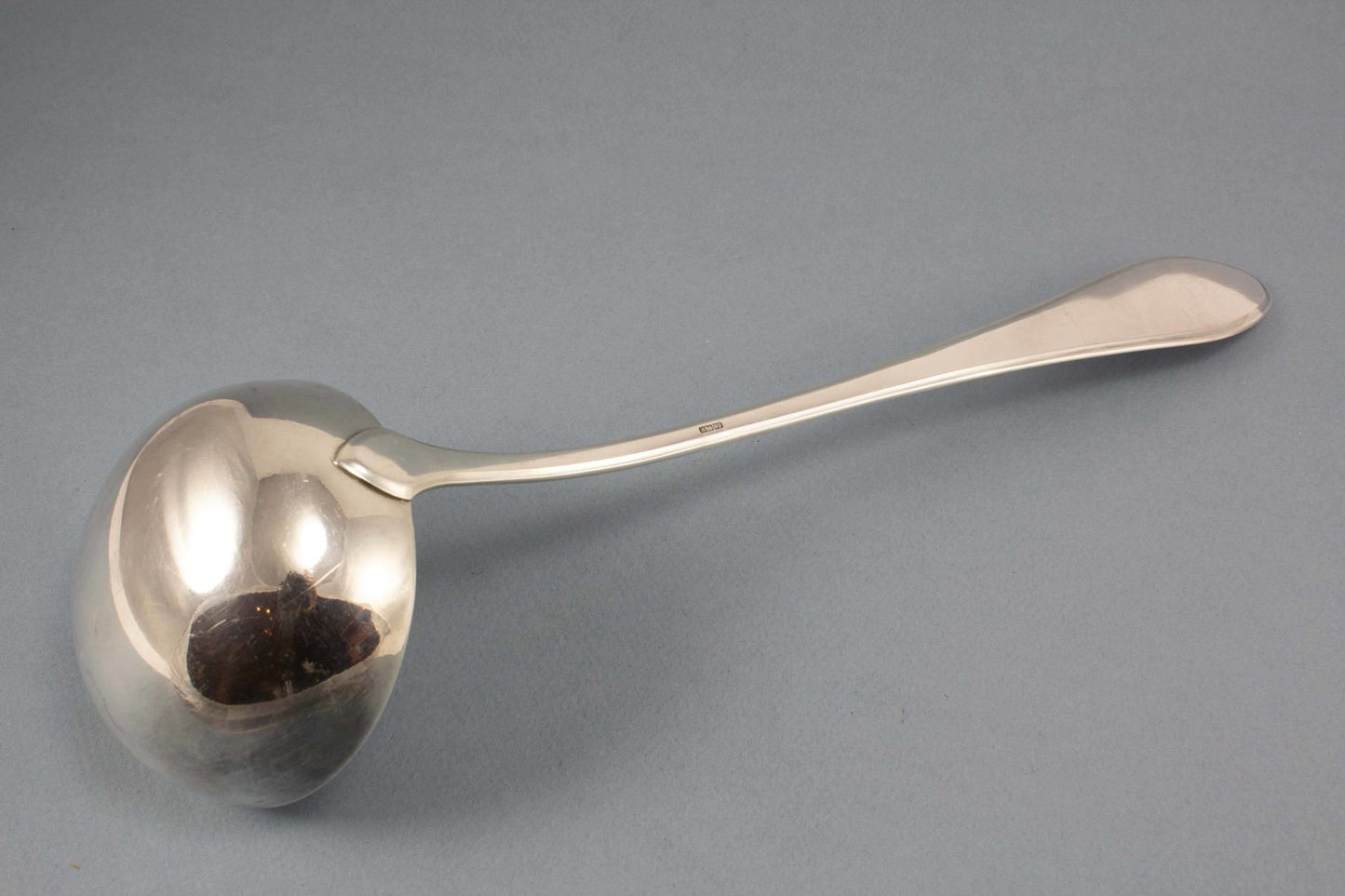 Edle versilberte Suppenkelle, Jugendstil Kelle, versilbertes Besteck, Bruckmann