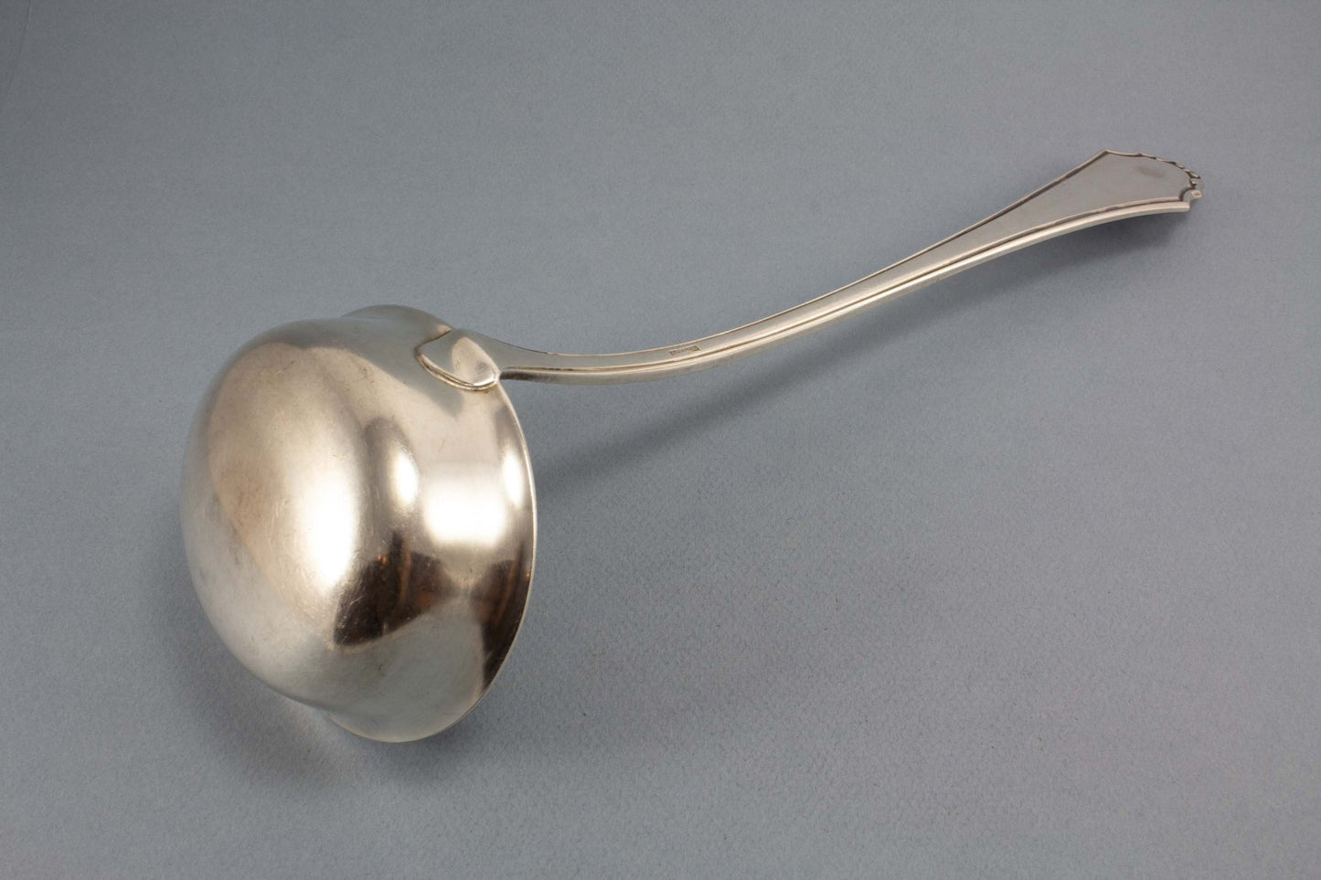 Edle versilberte Suppenkelle, Jugendstil Kelle, versilbertes Besteck, Zentra