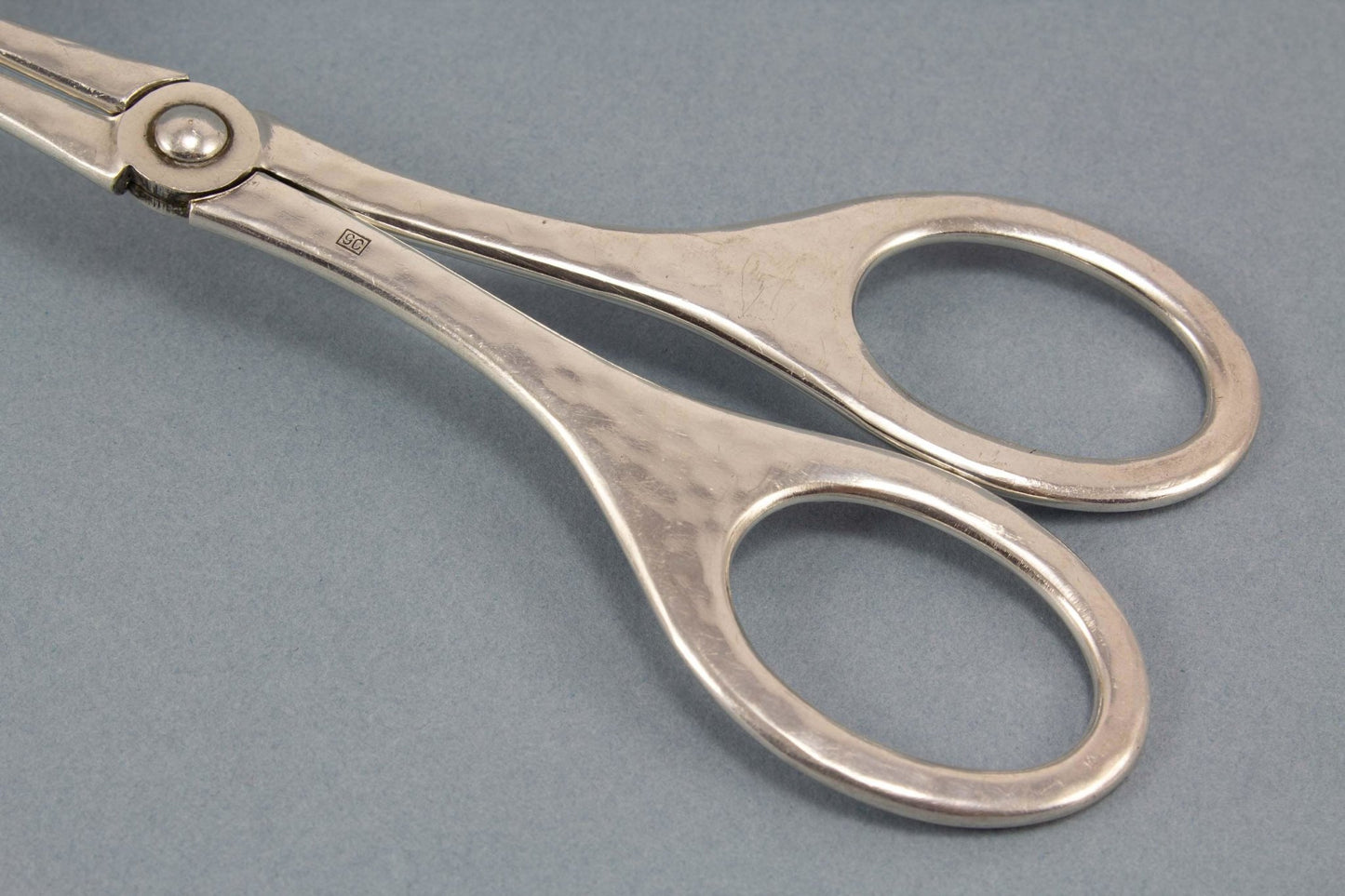 Gebäckzange mit Hammerschlag, versilbert, Gebäckgreifer - Löffelland