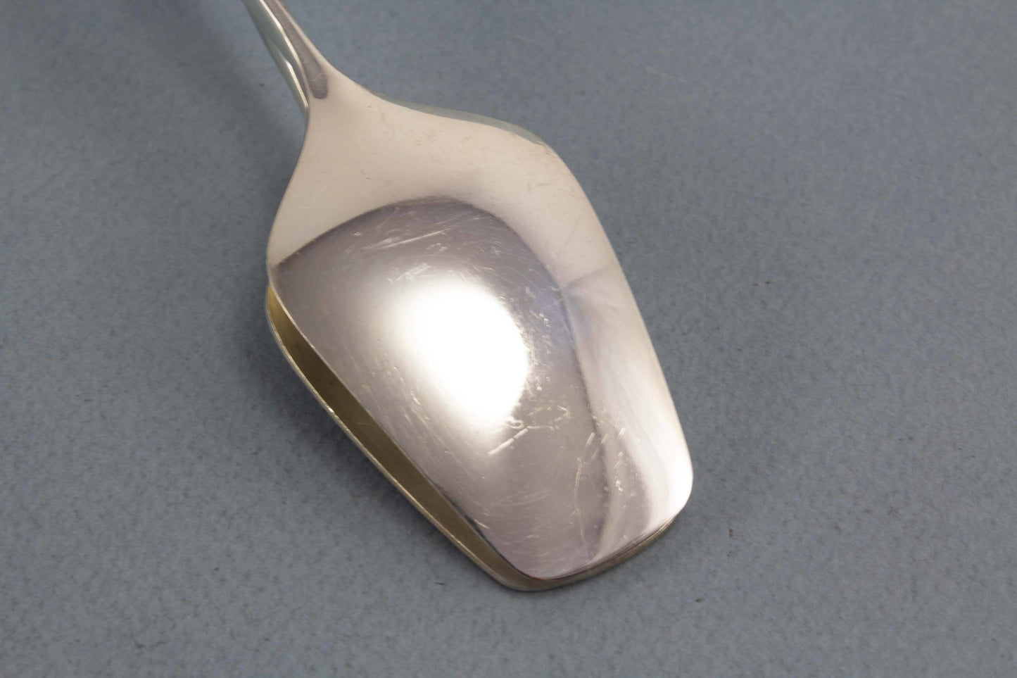 Gebäckzange von Grasoli, versilbert, Kuchenzange - Löffelland