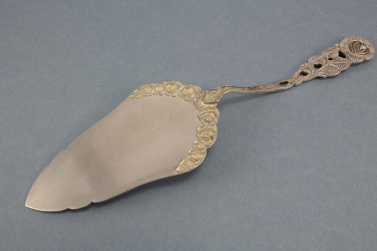 Tortenheber, Antiko, Hildesheimer Rose, versilbert