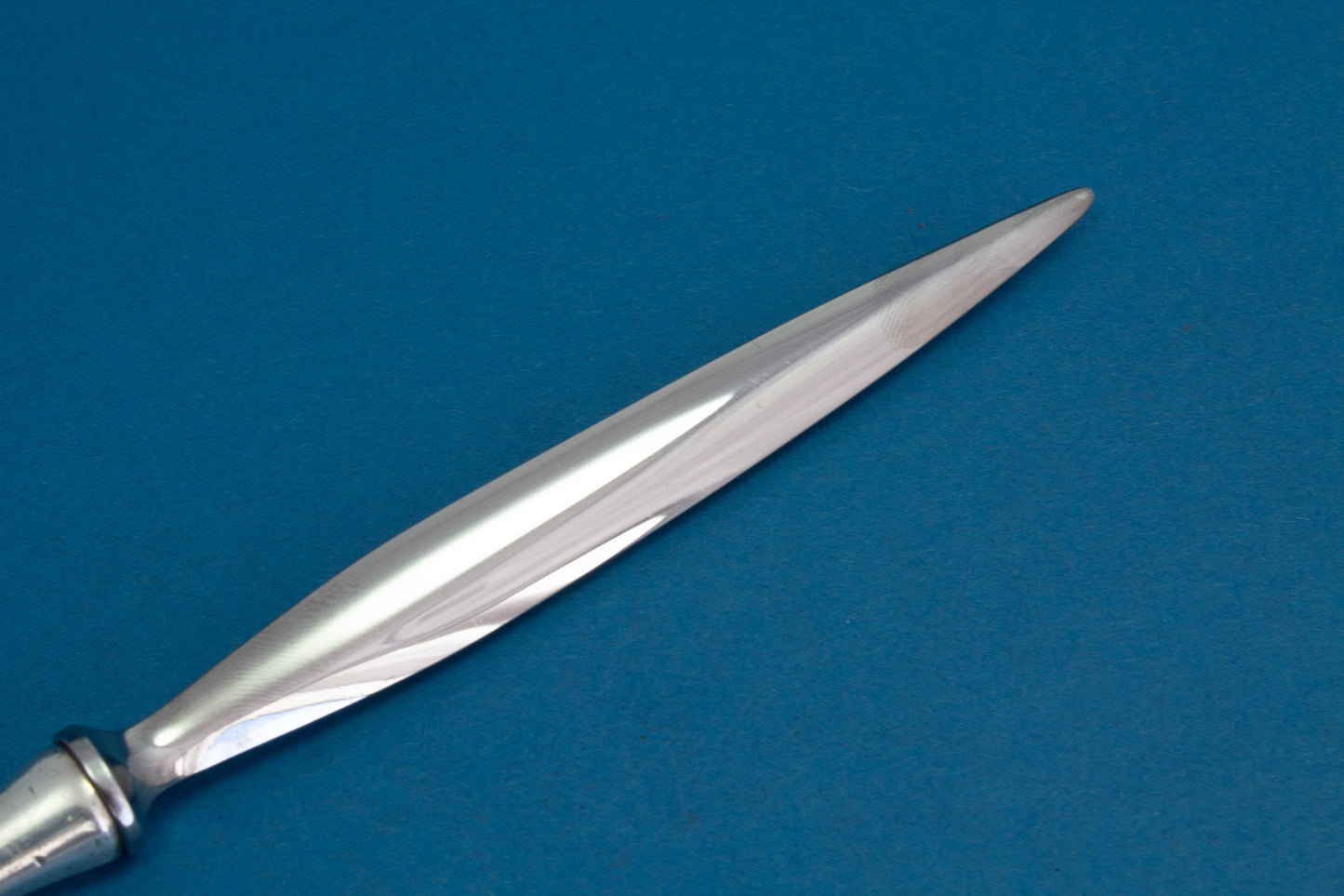 Schöner Brieföffner im Ostfriesenmuster