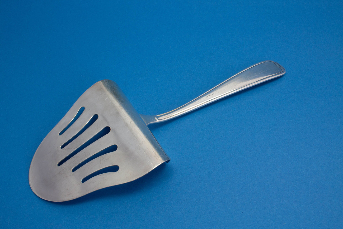 Versilberter Spargelheber, Art Deco