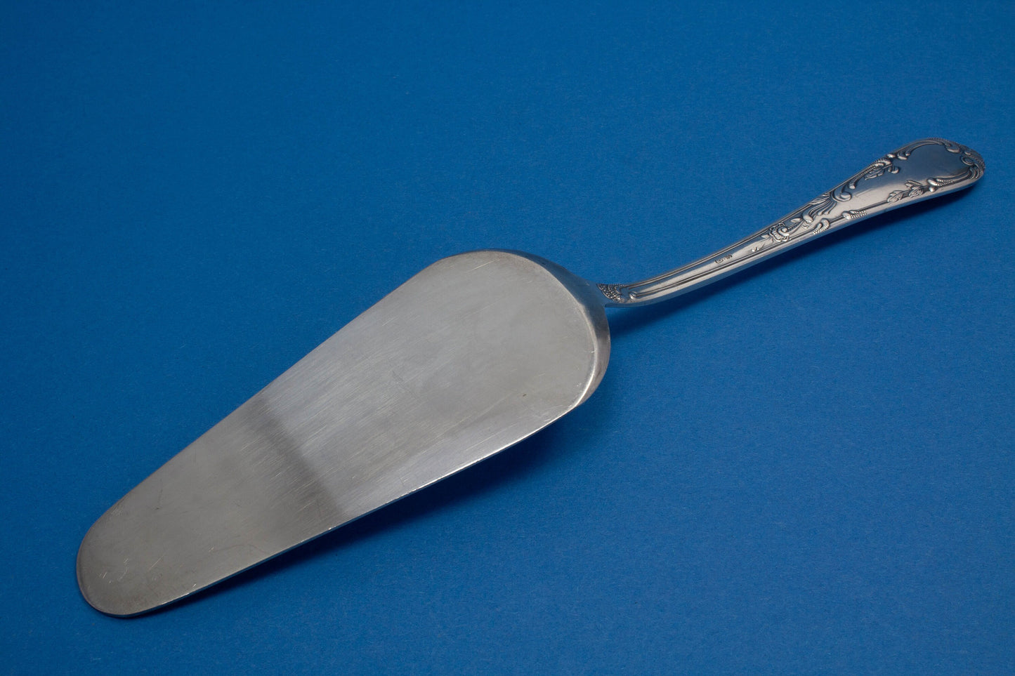 Versilberter Rokoko Tortenheber