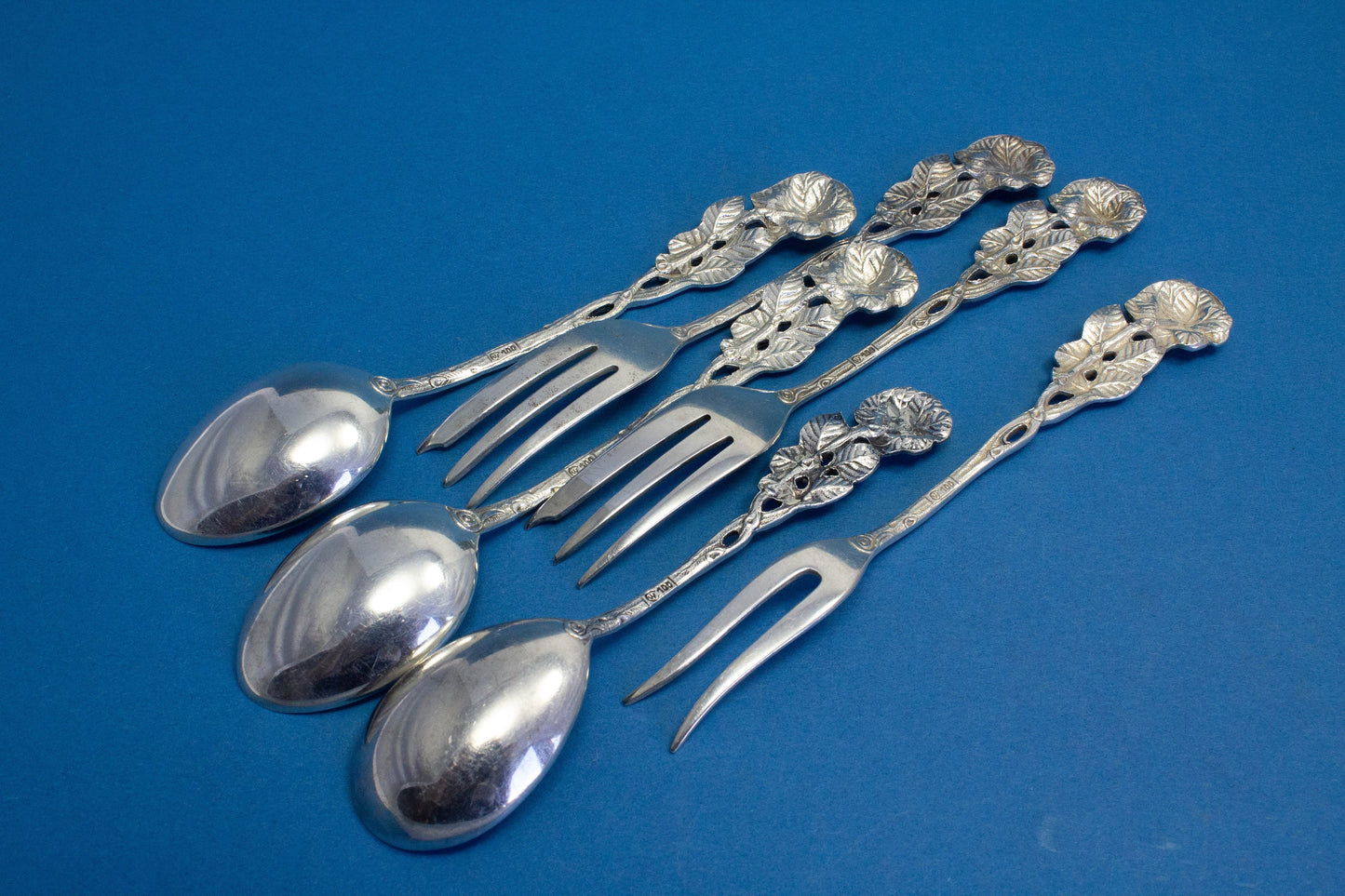 Romantisches Besteck-Set mit Rosen für 2, Tea Time Set für Zwei