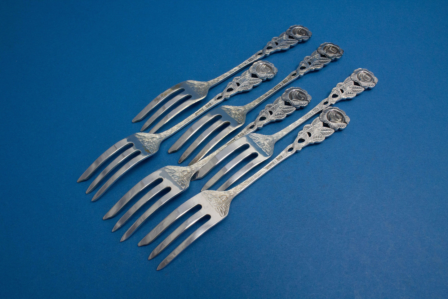6 versilberte Kuchengabeln mit einem schönen Rosenmuster, Hildesheimer Rose, Mid Century