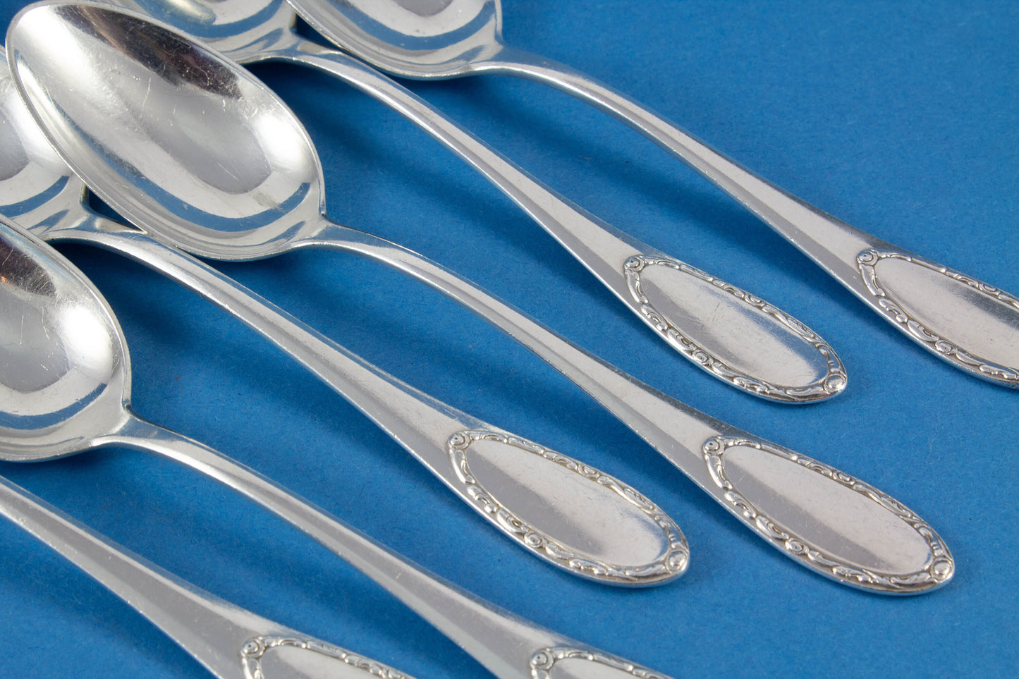 6 silver-plated tea spoons in Art Nouveau style