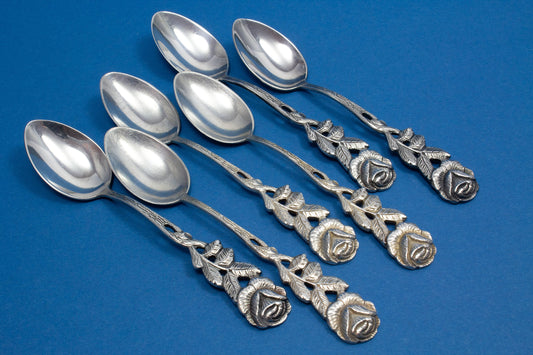 6 versilberte Mokkalöffel mit Rosenmuster, Antiko