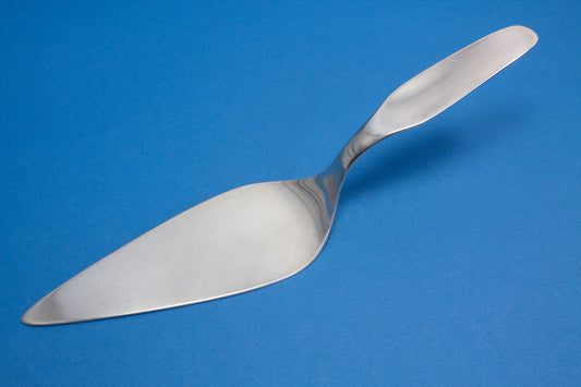 Versilberter Gebäckheber, WMF  3600 nach Wagenfeld