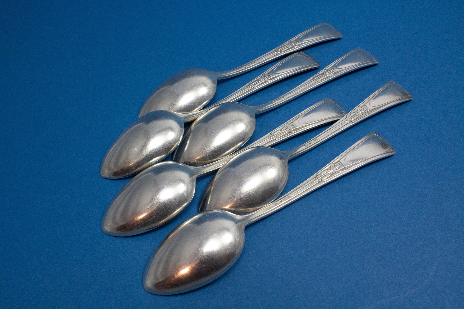 6 cake forks and 6 teaspoons with a lily pattern, Art Nouveau, silver plated