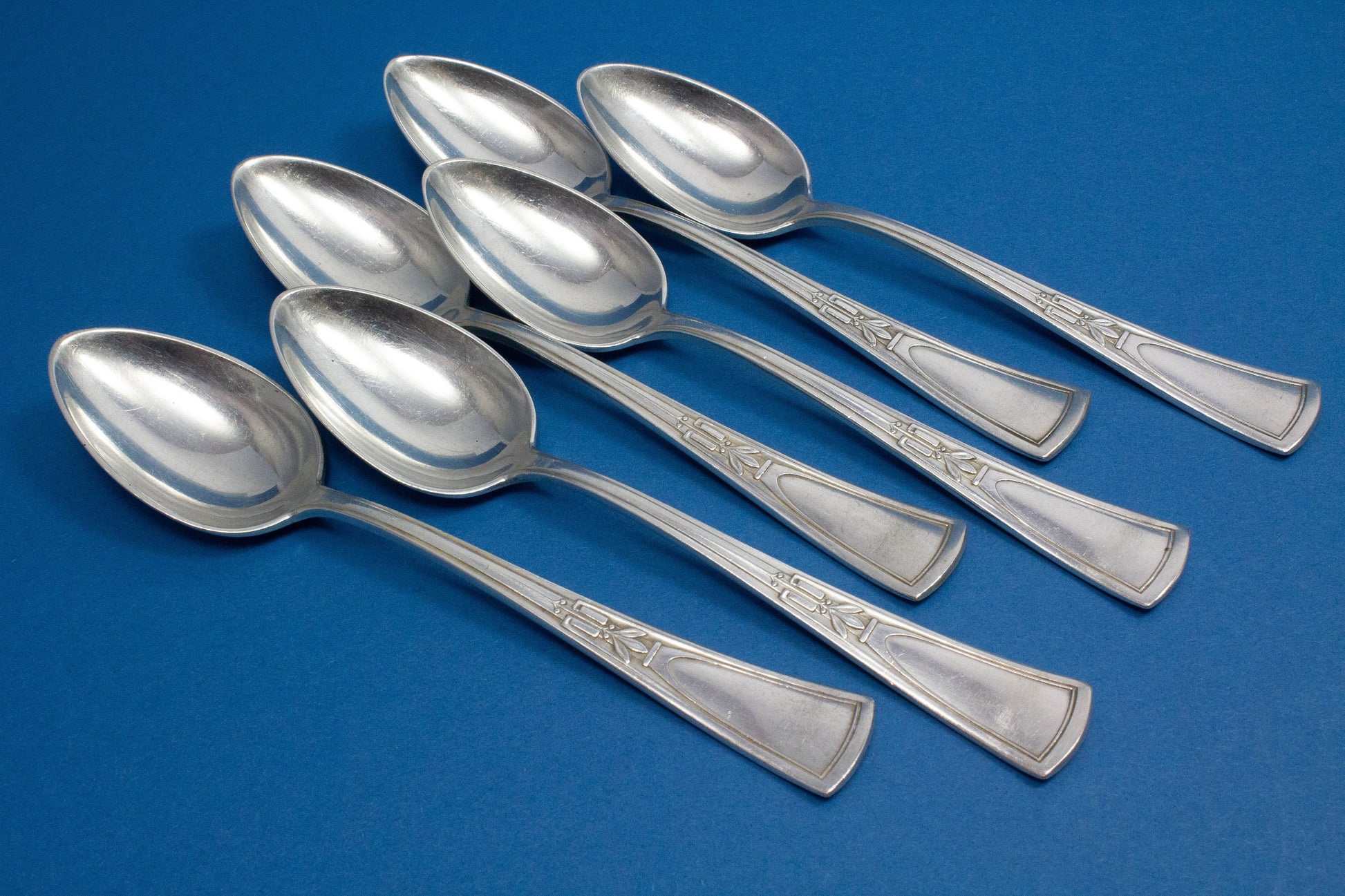 6 cake forks and 6 teaspoons with a lily pattern, Art Nouveau, silver plated